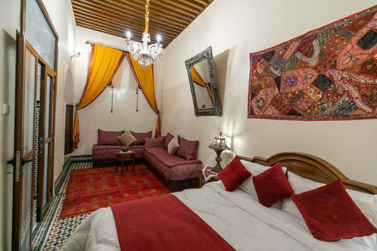 Riad Avec Terrasse Privee Et Piscine Partagee A 300M Fez Bagian luar foto