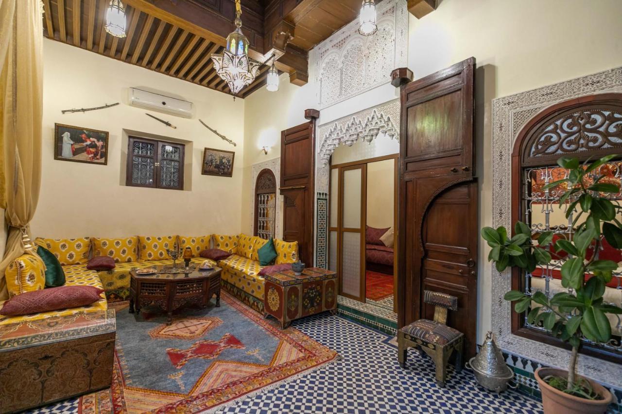 Riad Avec Terrasse Privee Et Piscine Partagee A 300M Fez Bagian luar foto
