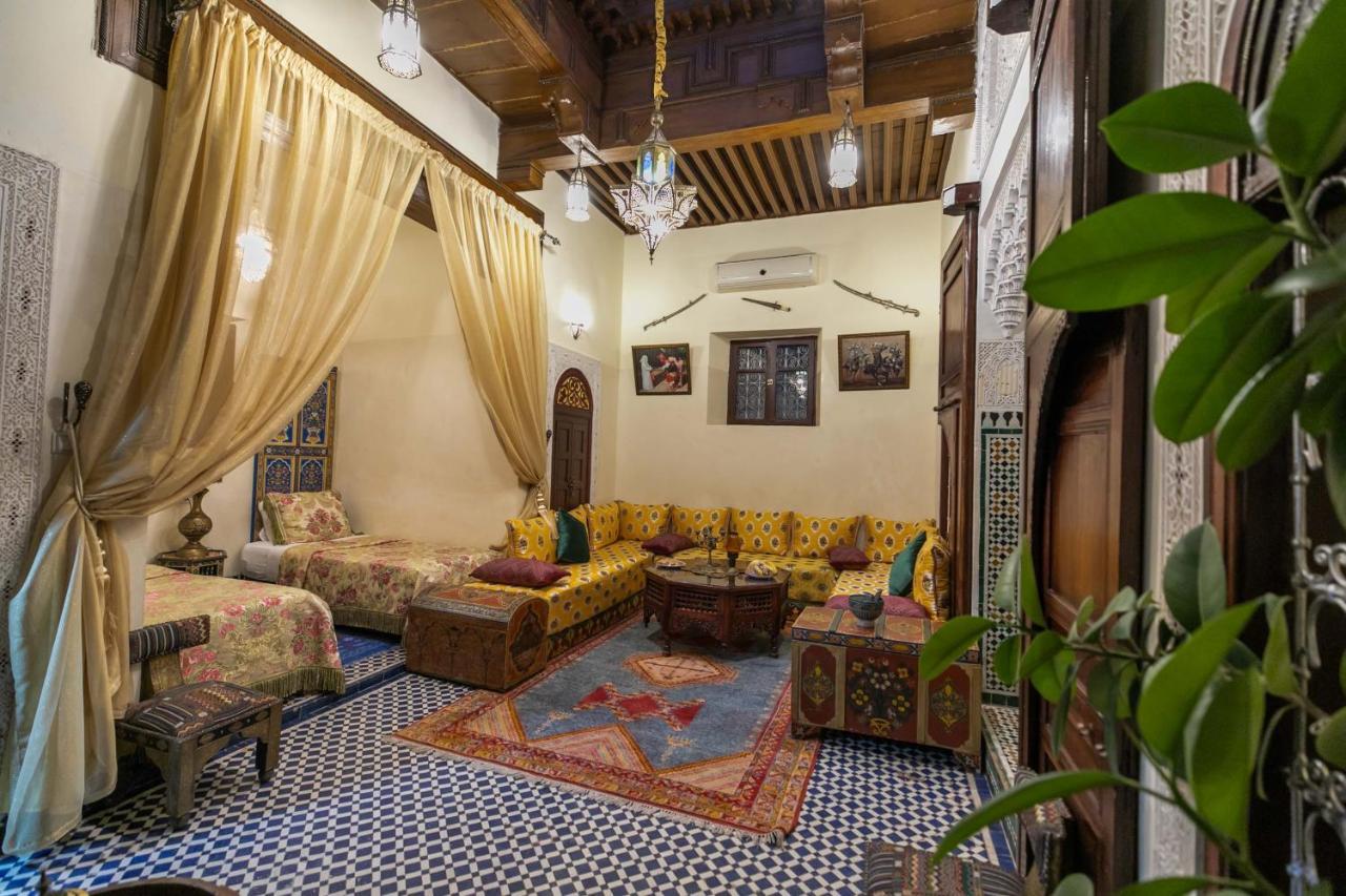 Riad Avec Terrasse Privee Et Piscine Partagee A 300M Fez Bagian luar foto
