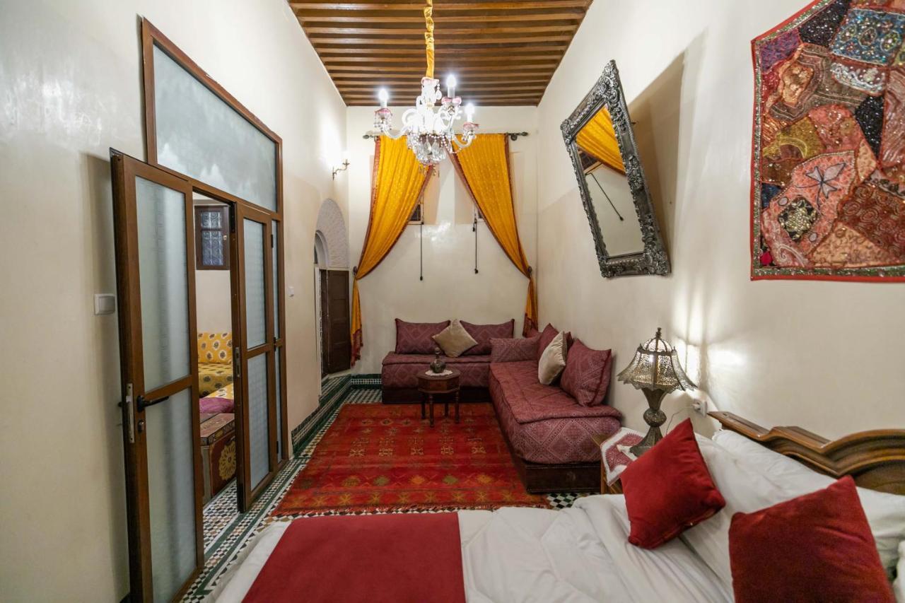 Riad Avec Terrasse Privee Et Piscine Partagee A 300M Fez Bagian luar foto